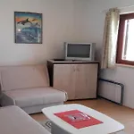 Smilje I Maslina Apartment Gornji Karin