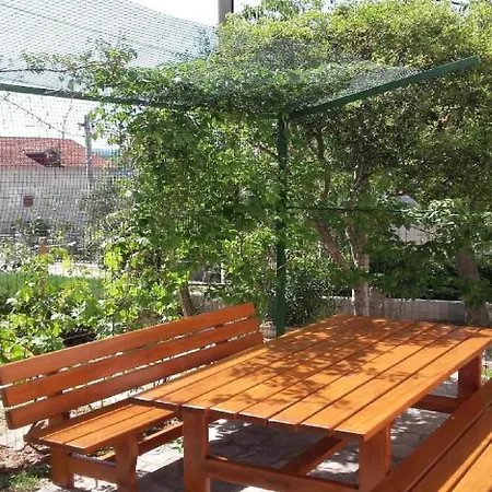 Apartman Smilje I Maslina Gornji Karin